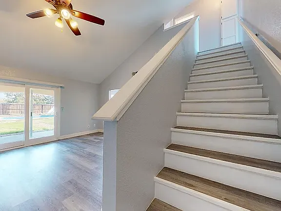 15732 Warfield Rd - Photo 4 of 9