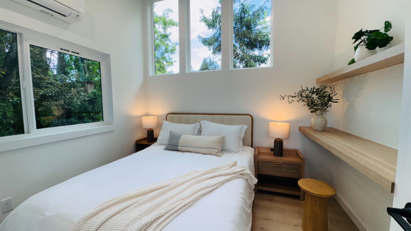 11330 12th Ave Ne - Photo 5 of 15