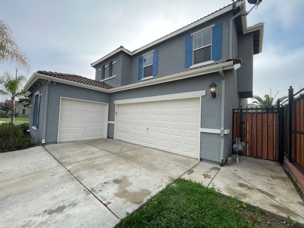 1435 San Diego Street - Photo 2 of 32