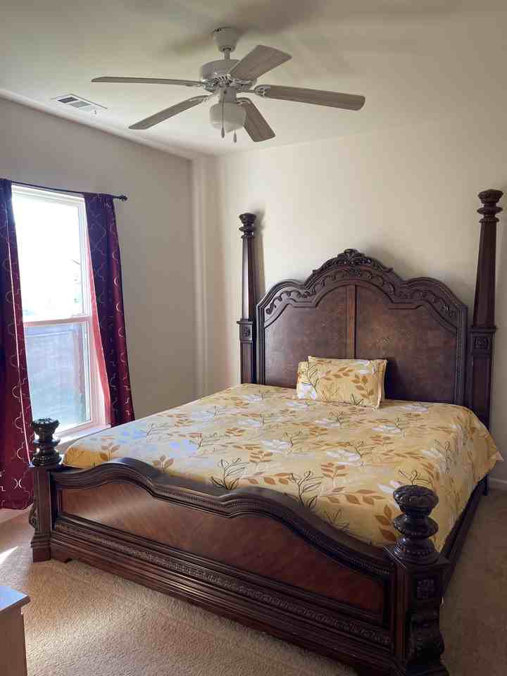 5009 Stately Dr #NA - Photo 6 of 9