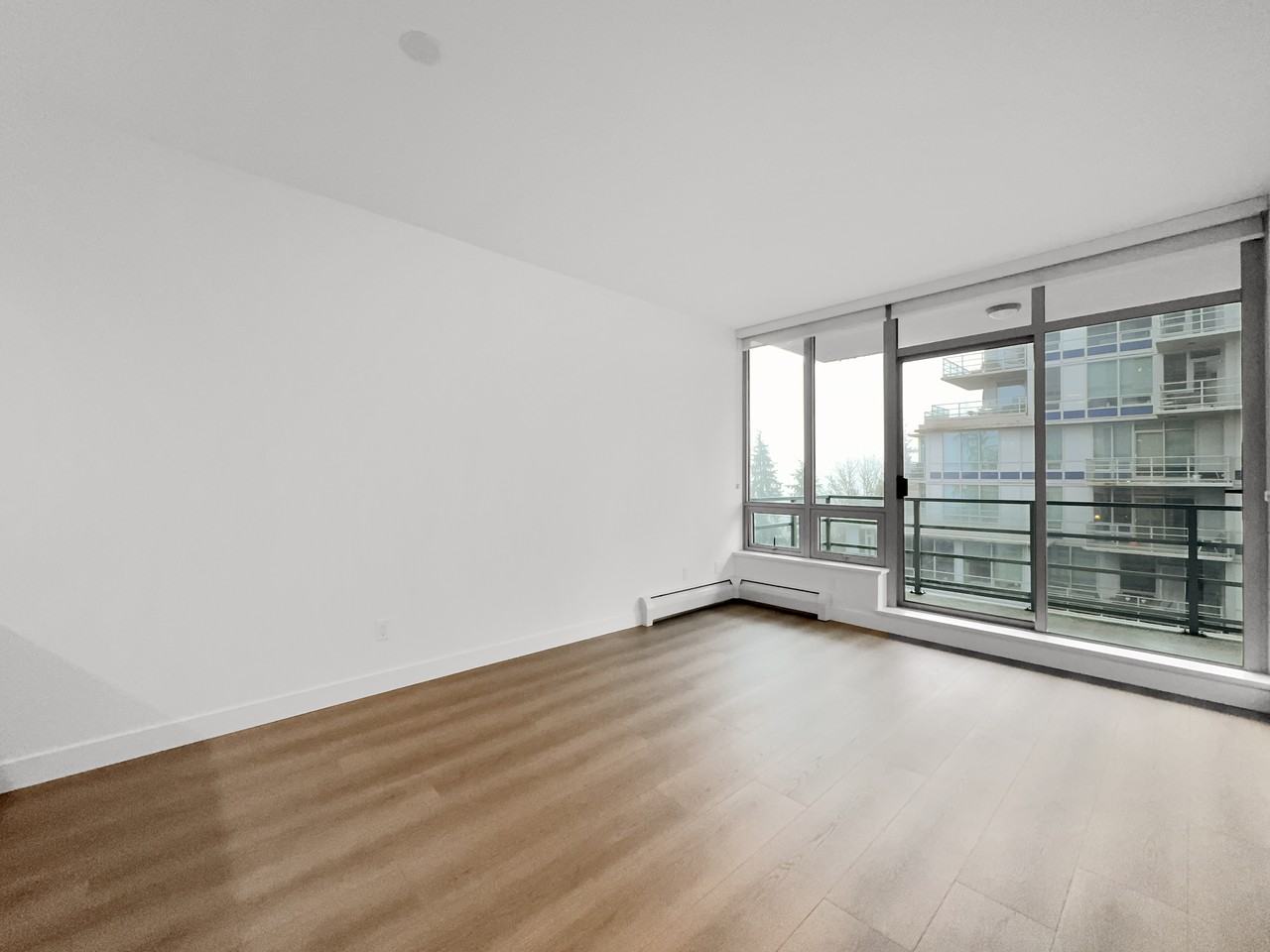 9060 University Crescent - Photo 7 of 15