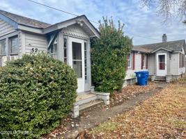 featured image of 52 Shoreland Terrace