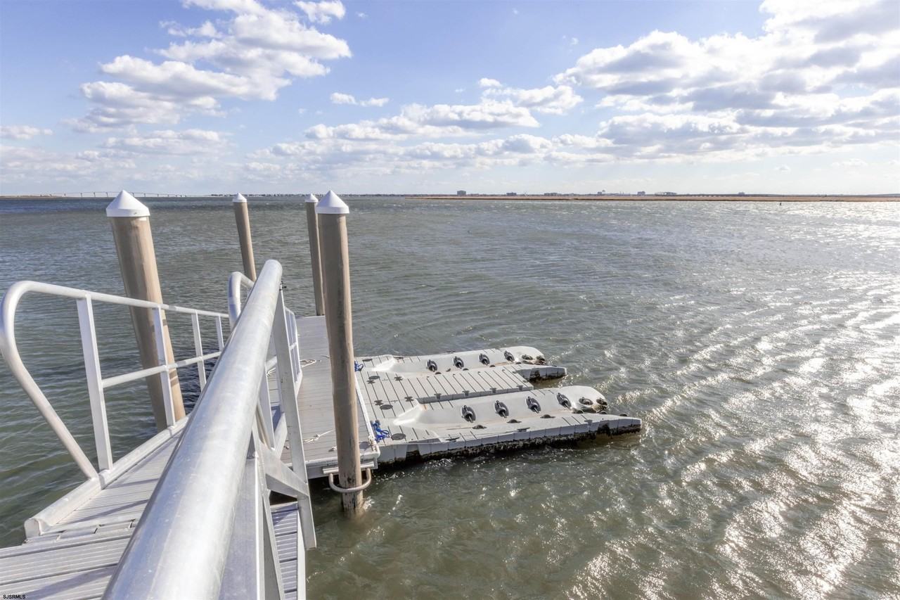 139 Gibbs Ave - Photo 7 of 28