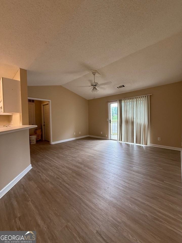 320 Ridgewood Ave Apt A2 #C4 - Photo 2 of 10