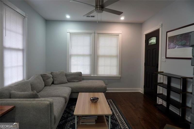 551 Culberson Street Southwest - Photo 3 of 9