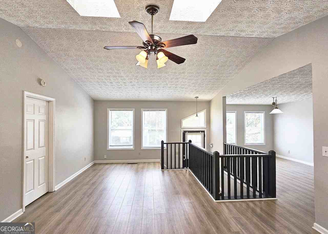 5530 Deerfield Place - Photo 4 of 25