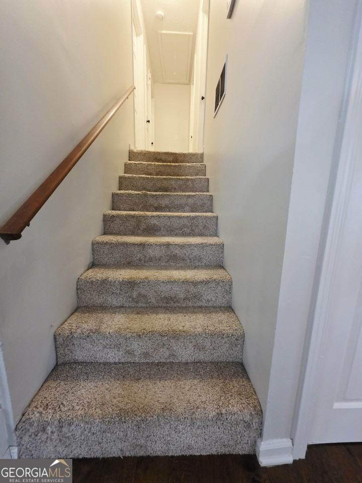 570 Remington Ln - Photo 5 of 20