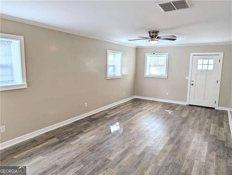 1034 Grant Terrace Southeast - Photo 2 of 19