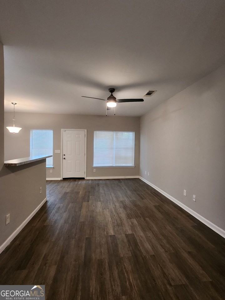 285 Brookview Drive - Photo 2 of 13