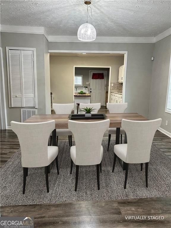 962 Division Street Northwest - Photo 6 of 11