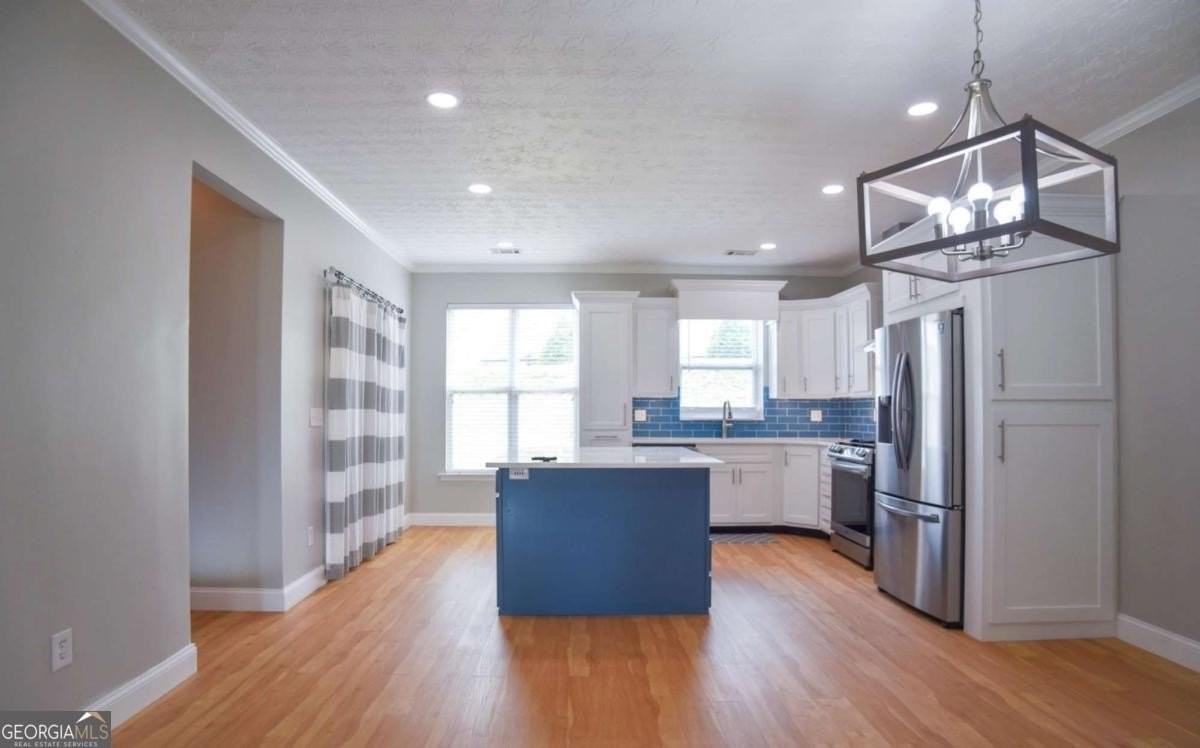 6616 Splashwater Drive - Photo 5 of 33