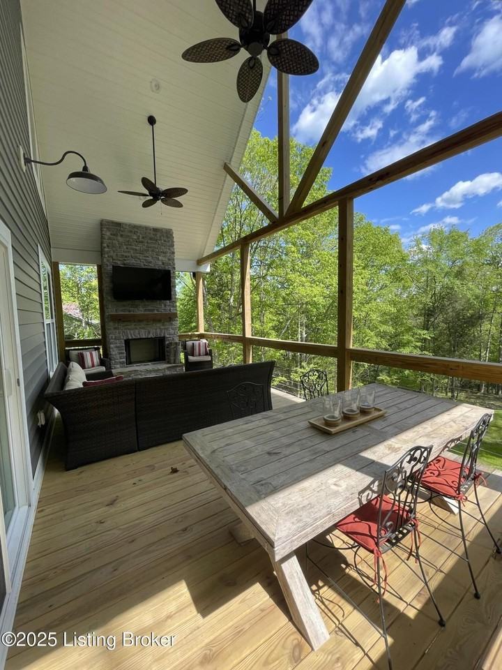 84 Lakeside Dr - Photo 4 of 42