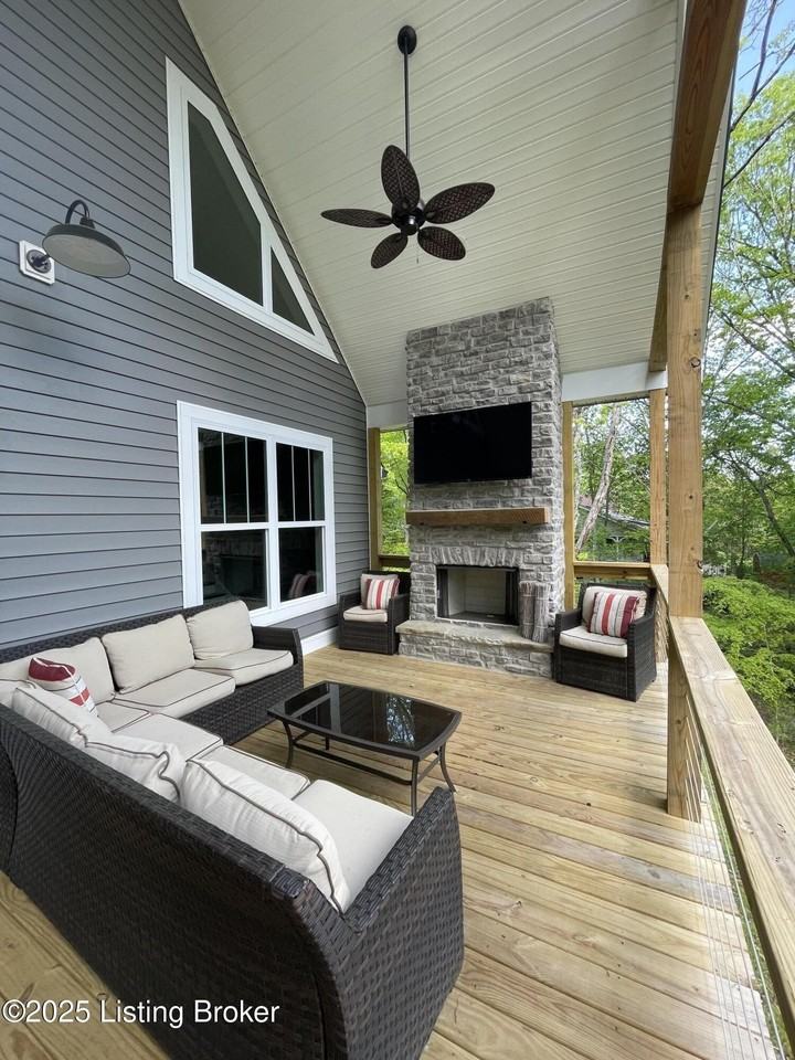 84 Lakeside Dr - Photo 6 of 42