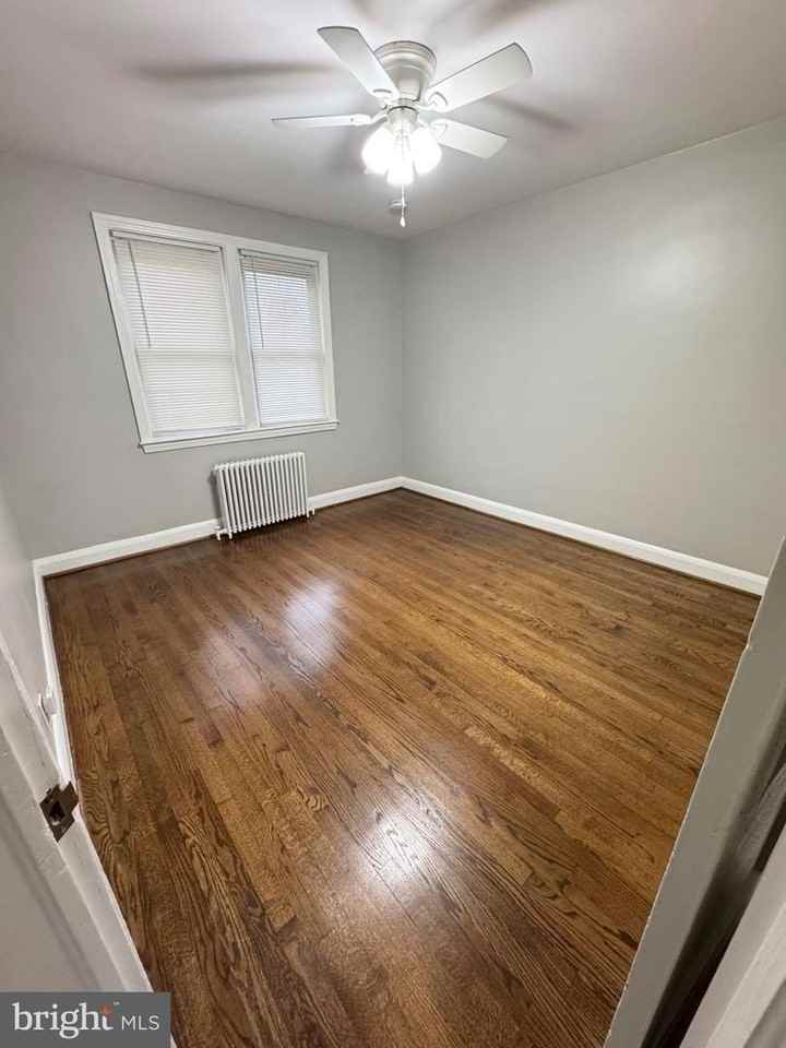 1104 Meridene Dr - Photo 6 of 7