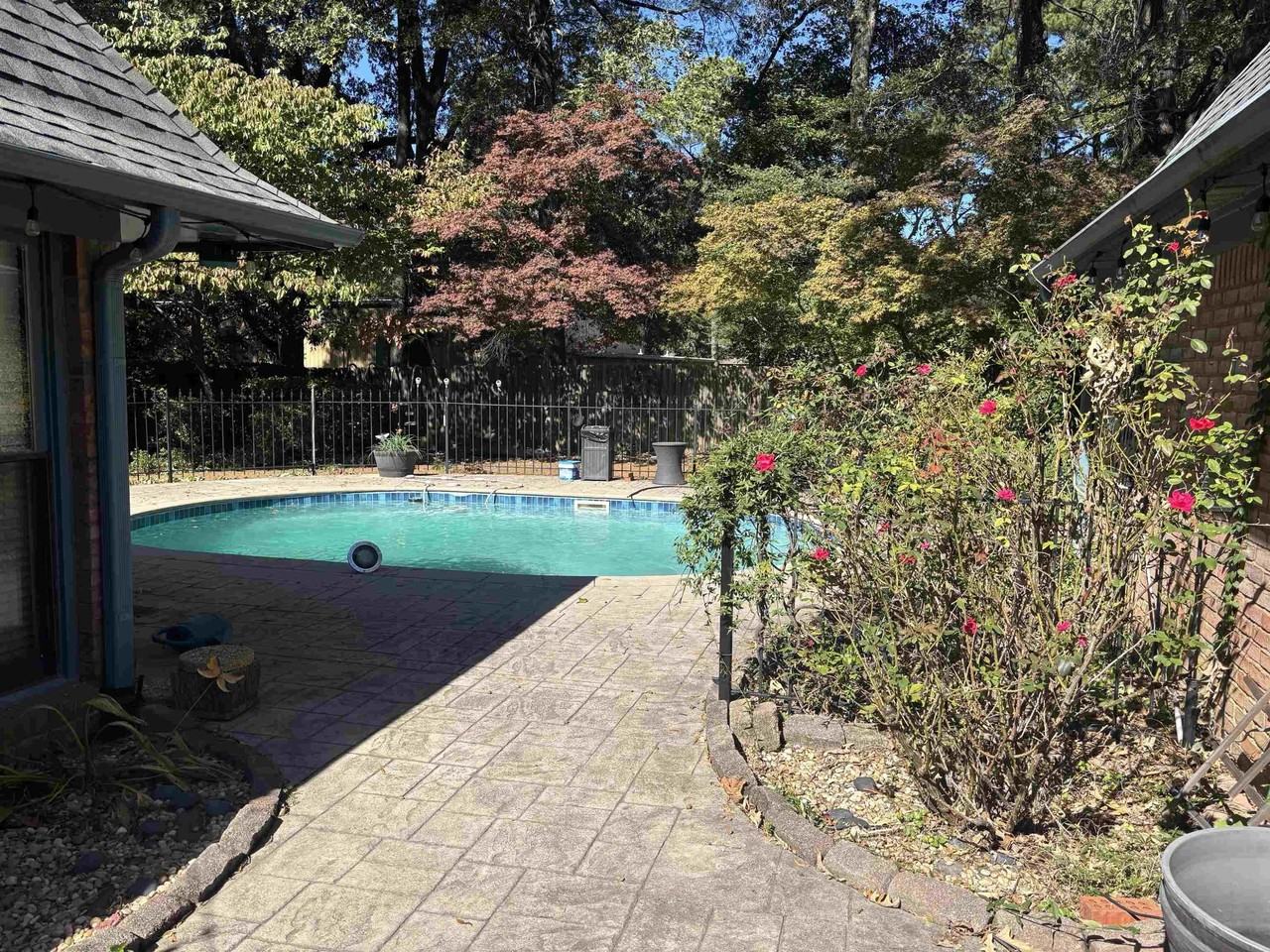 6700 Kirby Oaks Cv N - Photo 2 of 16