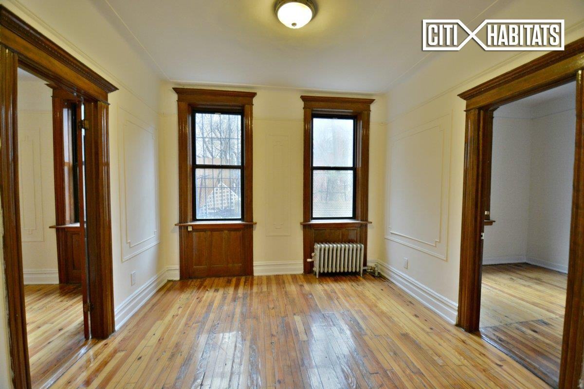 252 12th St #4A - Photo 3 of 4