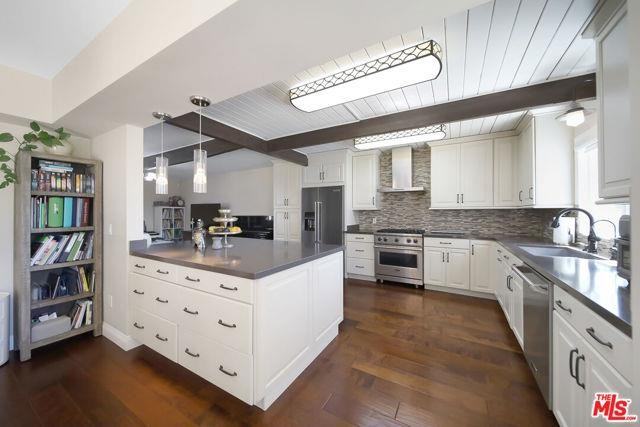 2260 Los Amigos Street - Photo 3 of 8