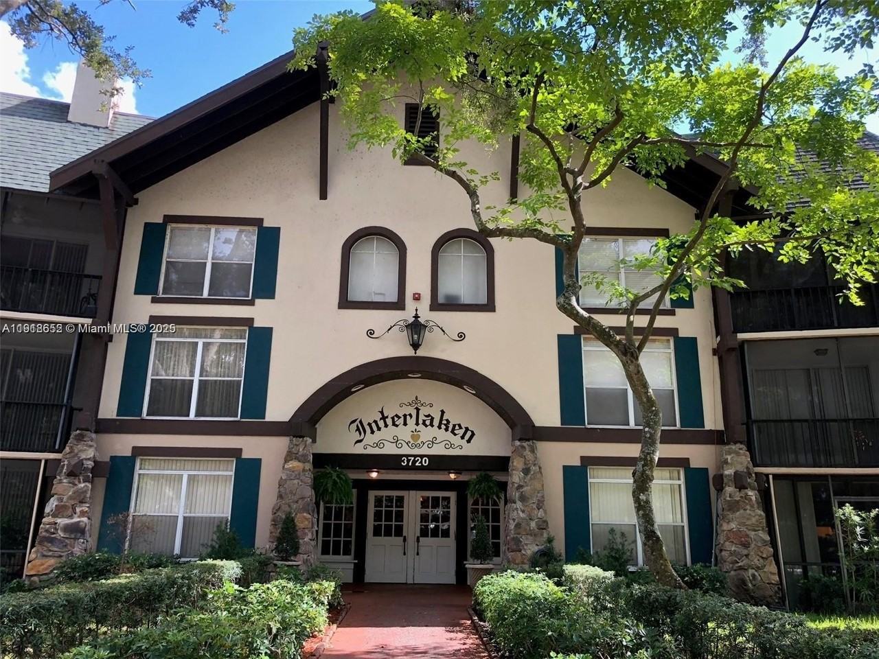 3720 Inverrary Drive #1C