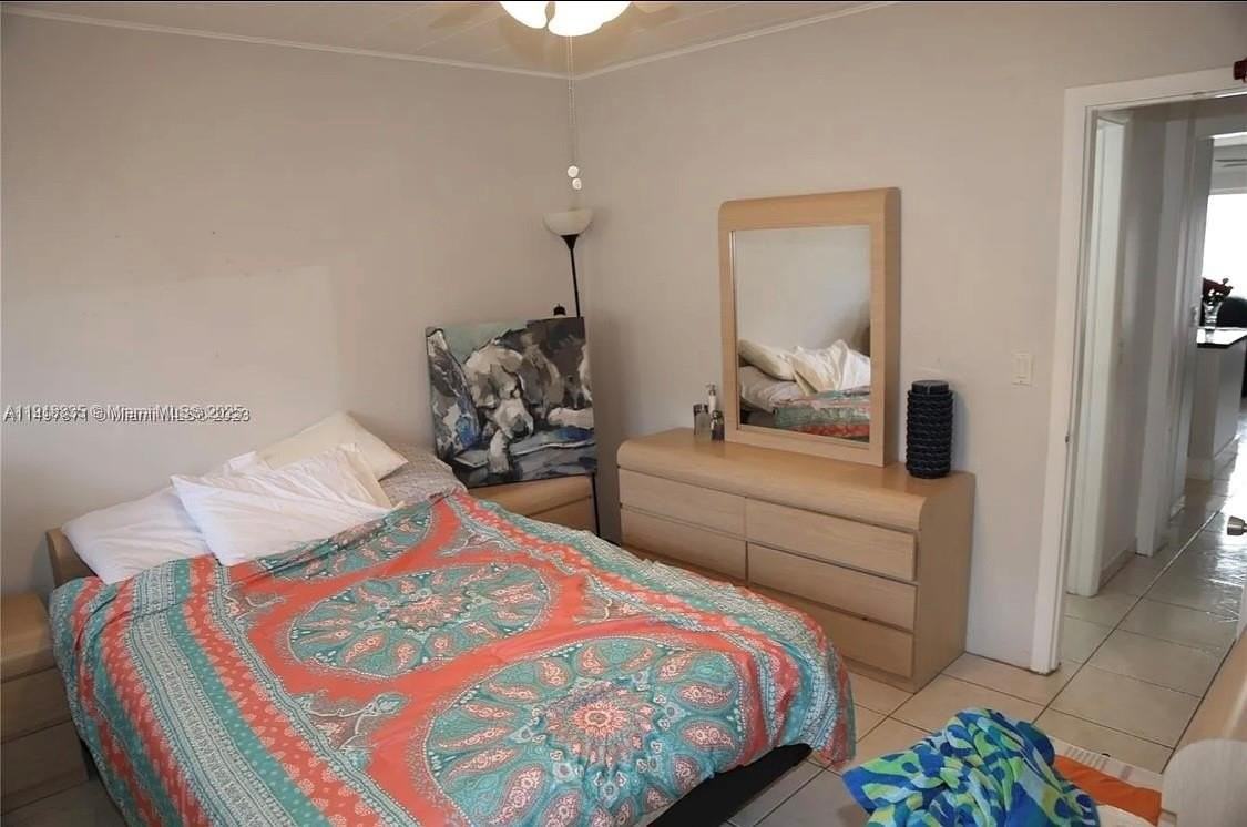 815 Sw 10th Ter #4V - Photo 5 of 8