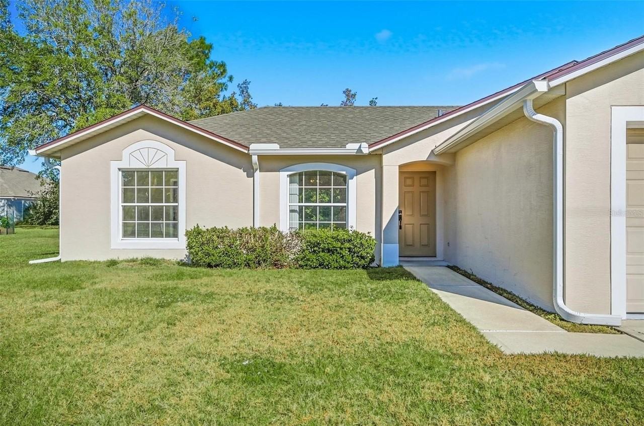 106 La Mancha Dr - Photo 2 of 40