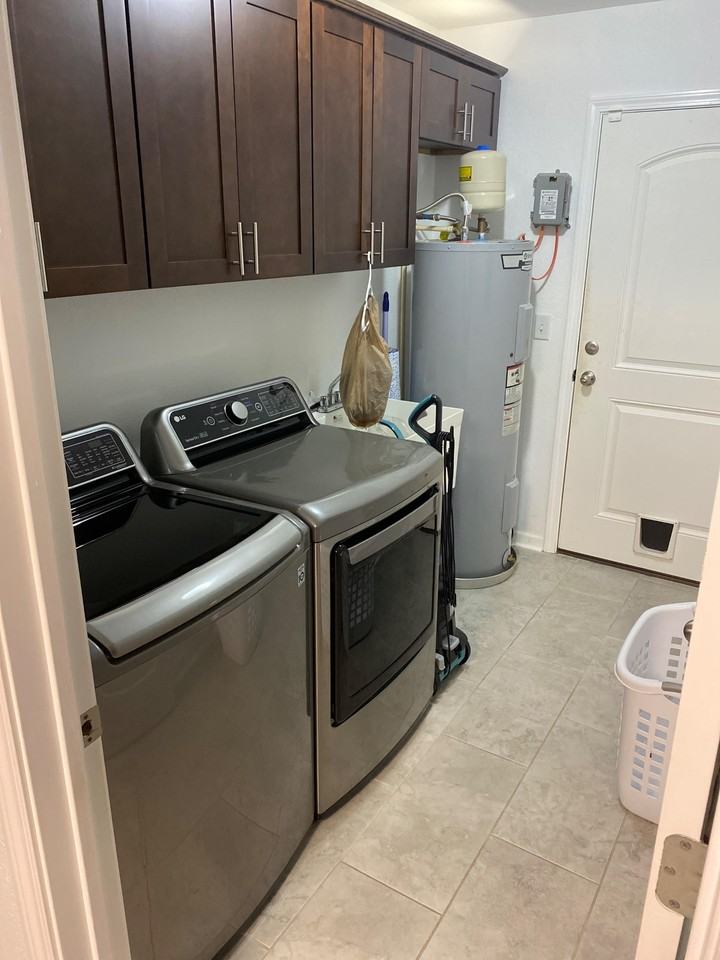 White Oak Ln - Photo 2 of 9