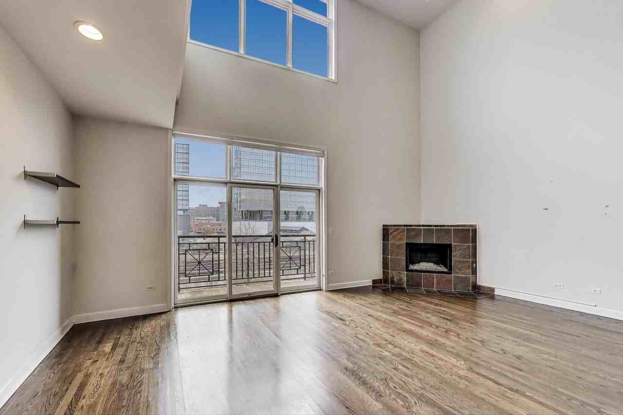 816 West Hubbard Street #5 - Photo 6 of 34