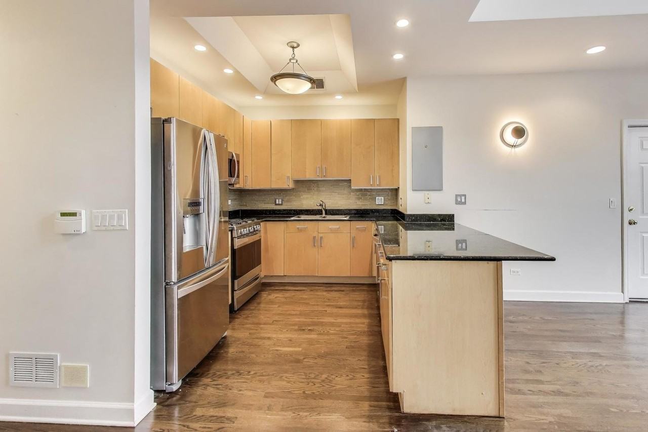 816 West Hubbard Street #5 - Photo 7 of 34