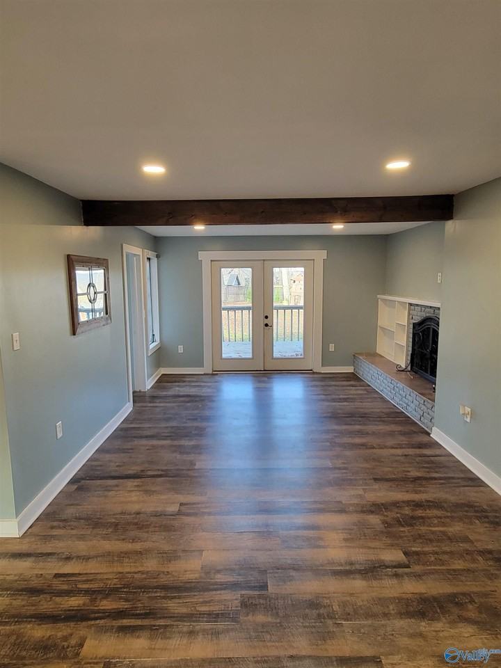 4728 Panorama Drive Southeast - Photo 7 of 20