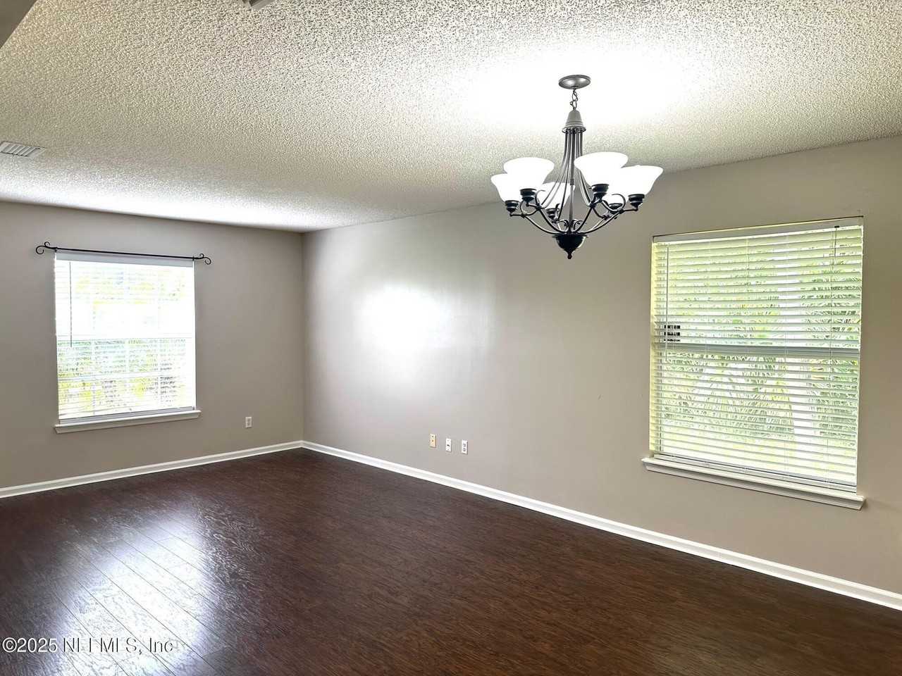 229 Nadia Michelle Court - Photo 2 of 23