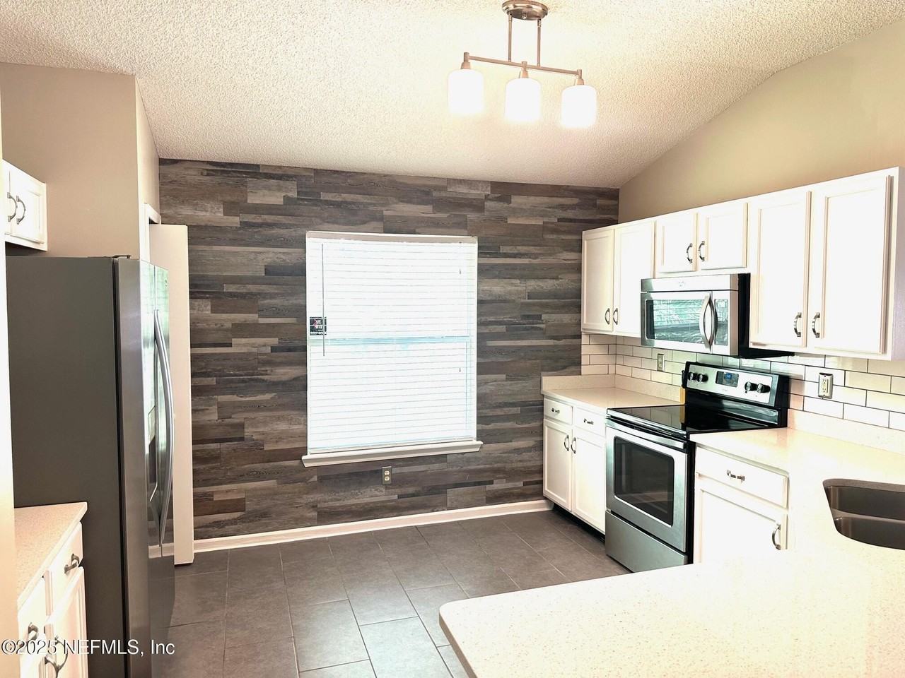 229 Nadia Michelle Court - Photo 6 of 23