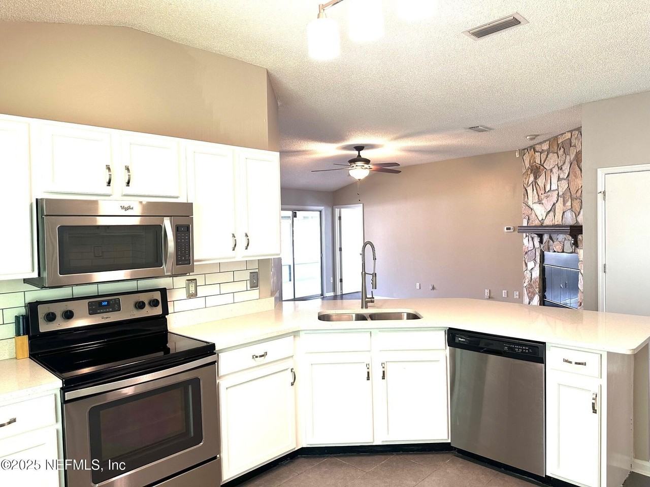 229 Nadia Michelle Court - Photo 7 of 23