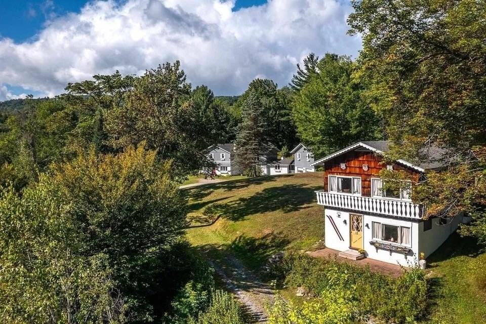 13 Winhall Hollow Rd - Photo 2 of 17