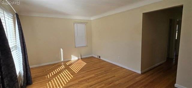 22475 Outer Dr - Photo 2 of 5