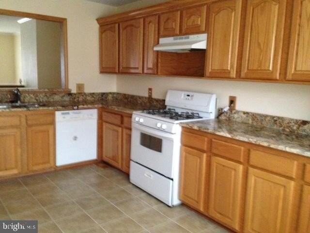 208 Rugby Rd - Photo 3 of 4