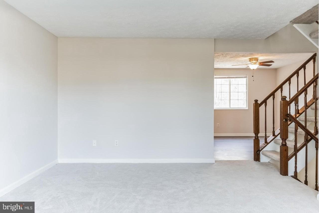 304 Barksdale Pl - Photo 4 of 17