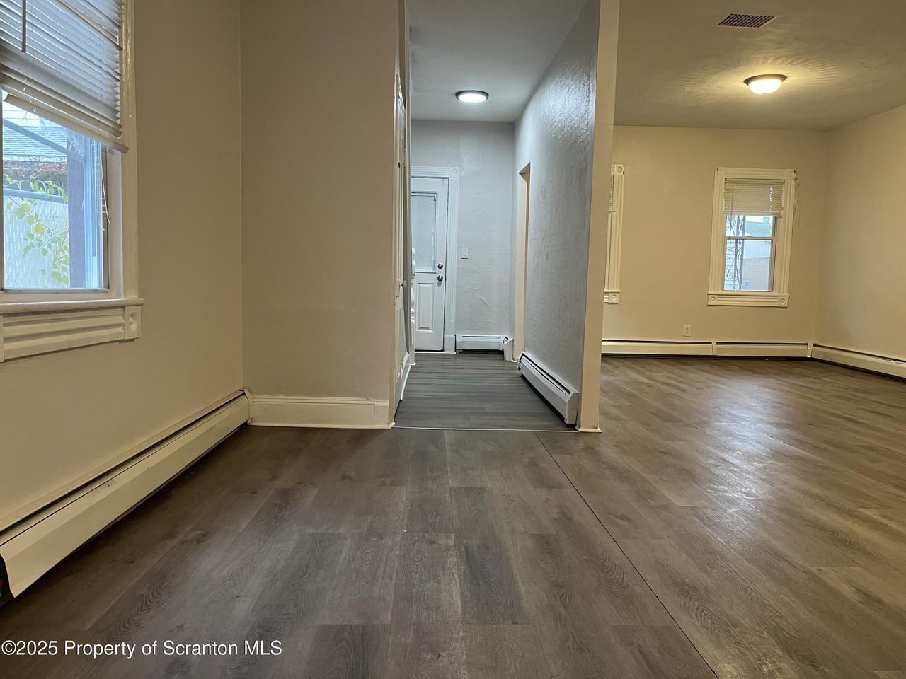 315 Aswell Ct - Photo 5 of 17