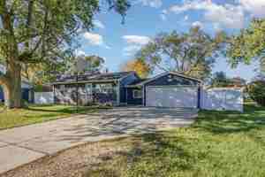 featured image of 15824 Collins Drive