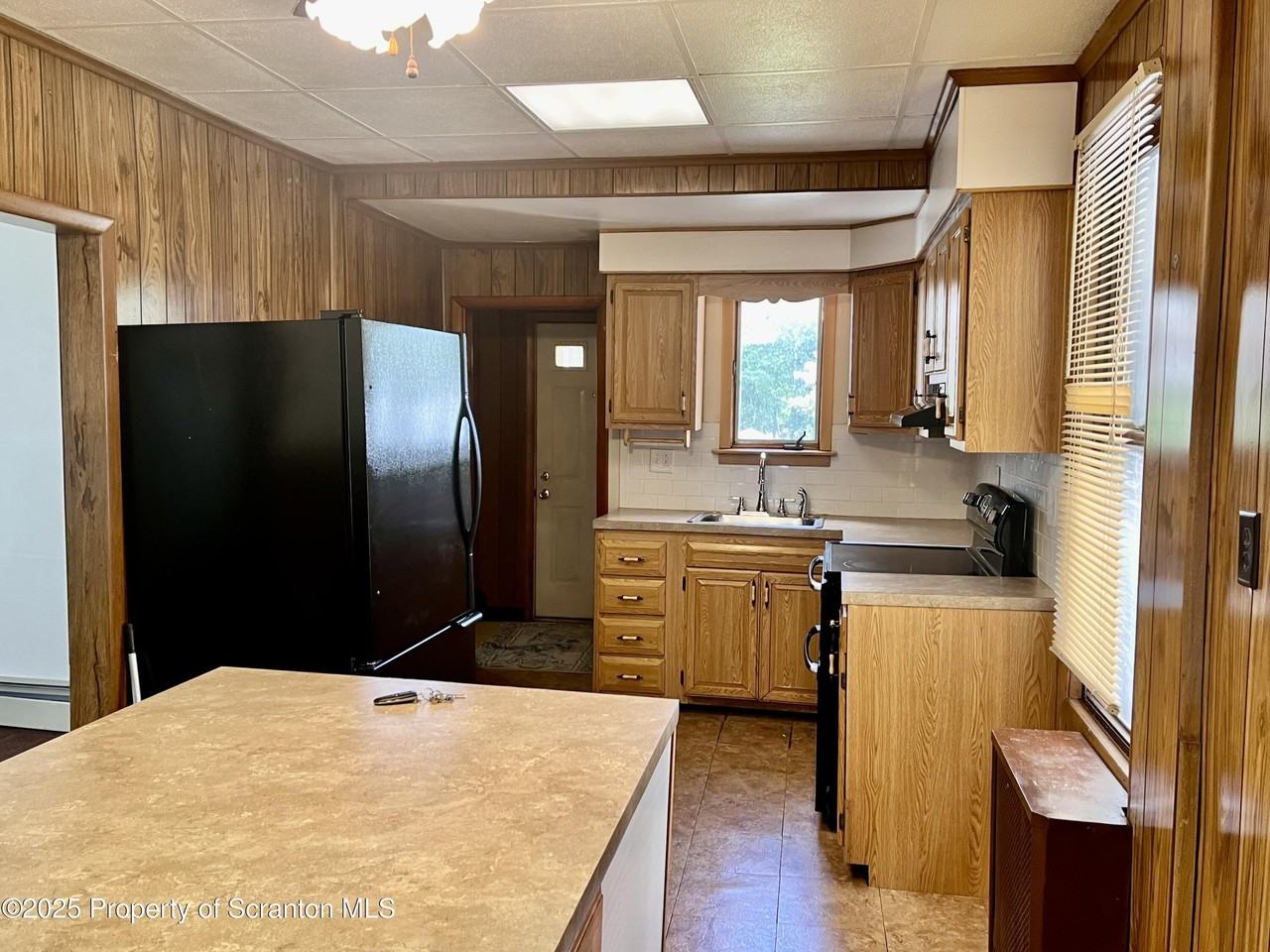 1345 Jefferson Ave - Photo 2 of 22