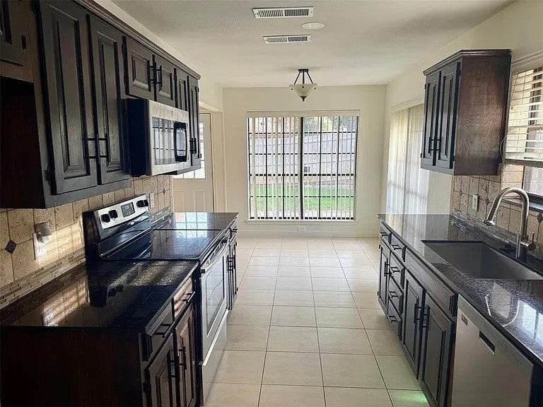 2807 Longhorn Drive - Photo 3 of 5