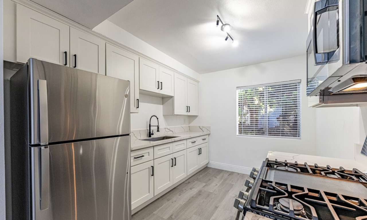 The Embers Apartments - Photo 5 of 16