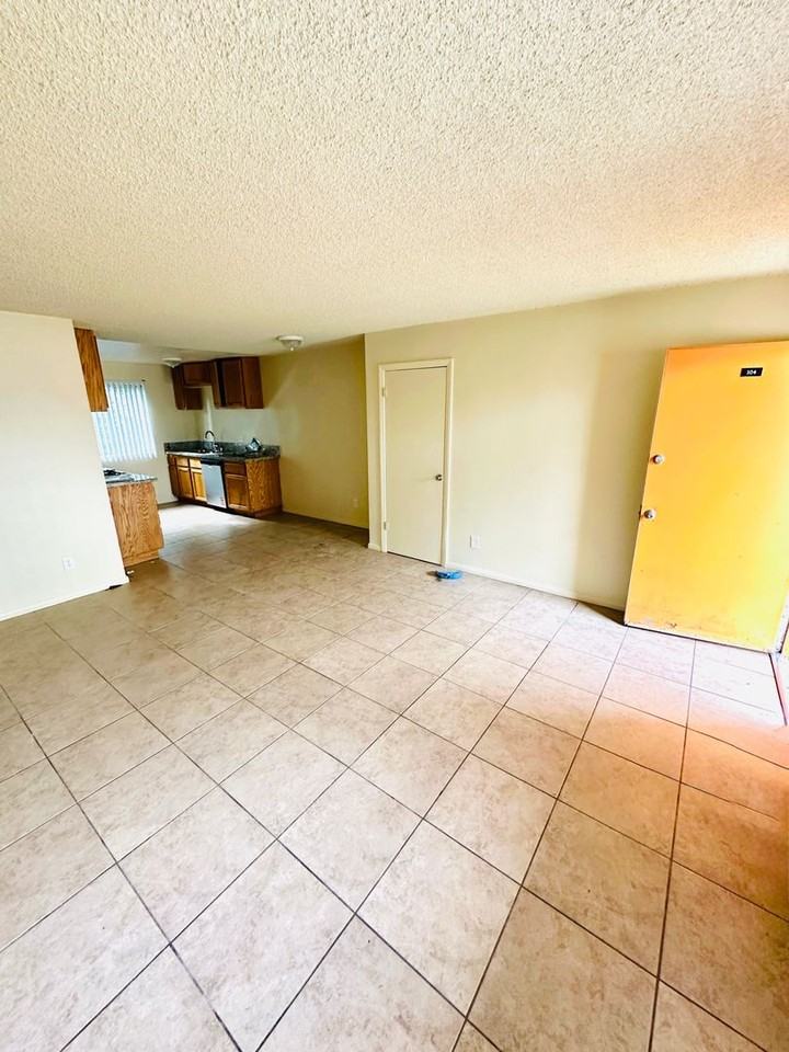 Cerritos Avenue Apartments - Photo 2 of 8