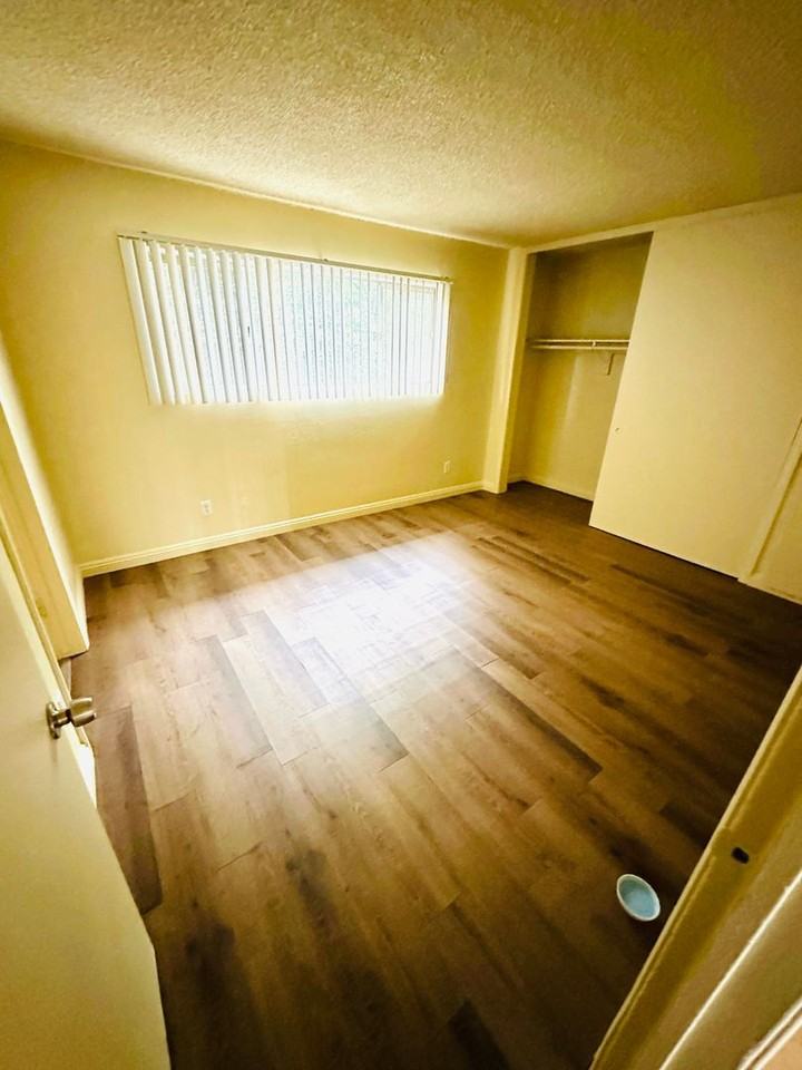 Cerritos Avenue Apartments - Photo 5 of 8