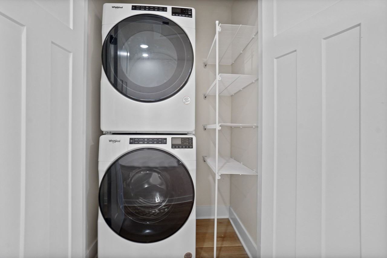 118 Eiche Dr #3 - Photo 3 of 50