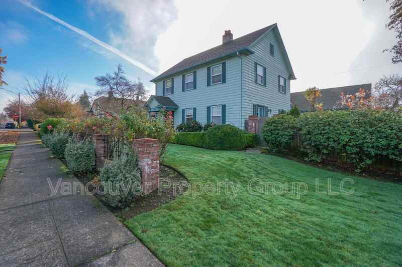 309 W 37th St - Photo 3 of 48