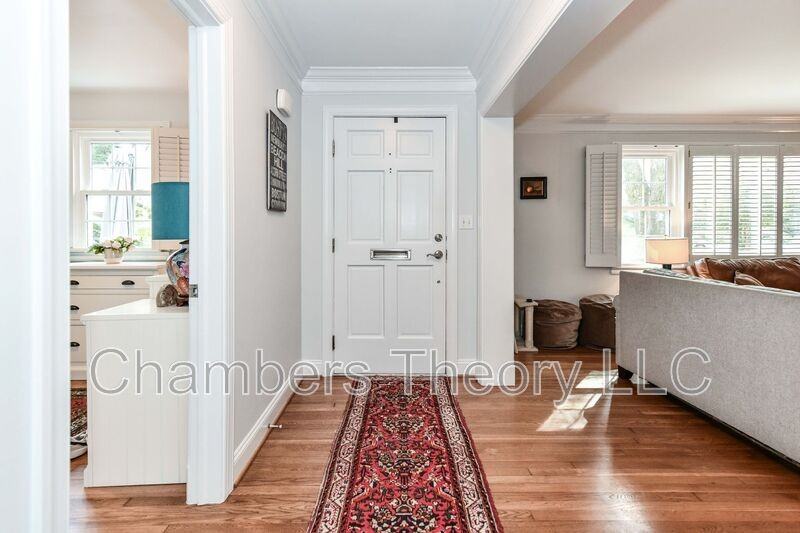 3061 North Oakland Street - Photo 3 of 42