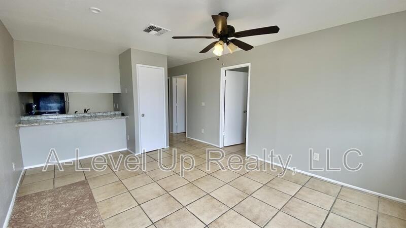 375 E Thoroughbred St - Photo 5 of 29