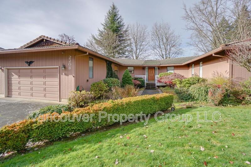2208 Southeast 130th Avenue - Photo 2 of 26