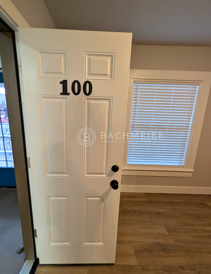 327 SW 2nd St - Photo 2 of 12