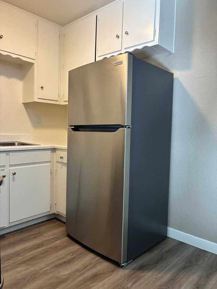 Country Apartments - Photo 5 of 18