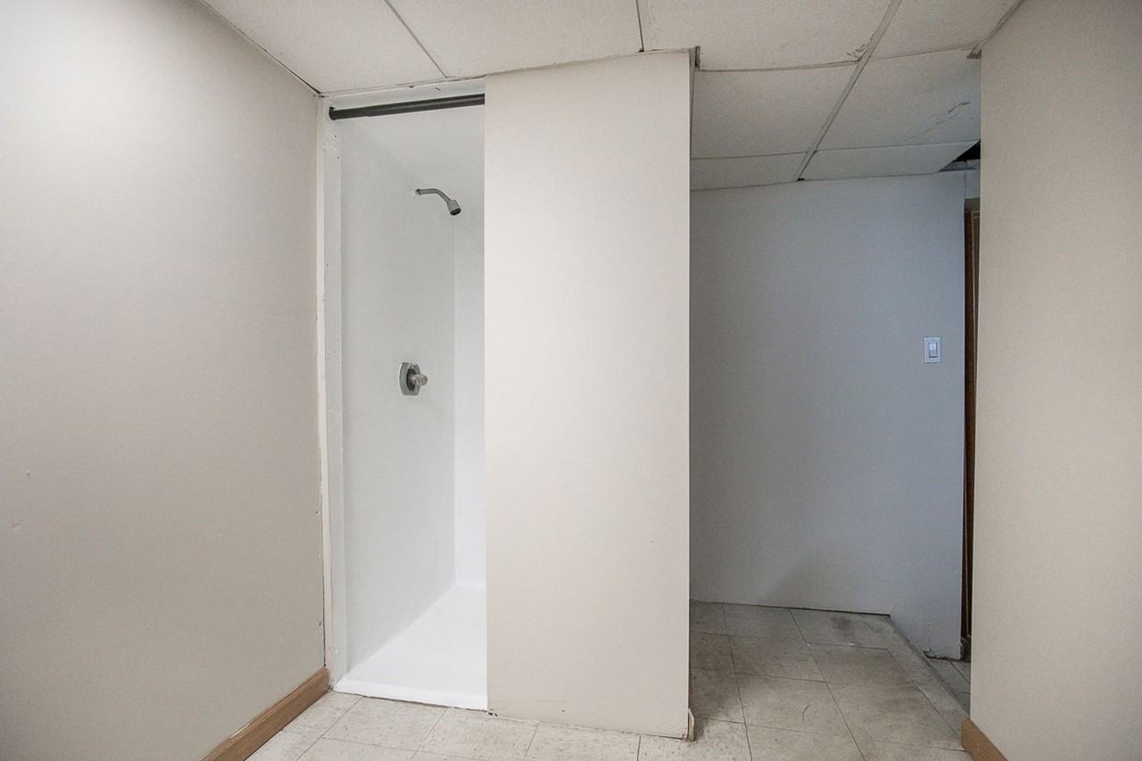 4719 West 125th Street - Photo 6 of 28